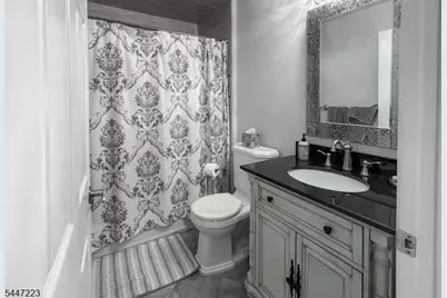 39 Briar Ln, Raritan Township, NJ 08822 - Photo 18