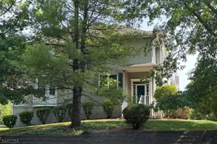 39 Briar Ln, Raritan Township, NJ 08822 - Photo 2