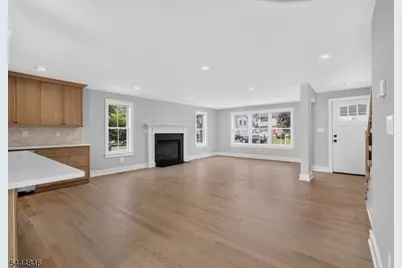 2240 Evergreen Ave, Scotch Plains Township, NJ 07076 - Photo 8