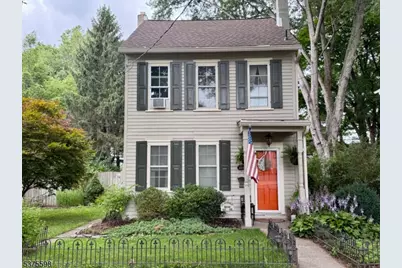 424 Hardwick St, Belvidere, NJ 07823 - Photo 1