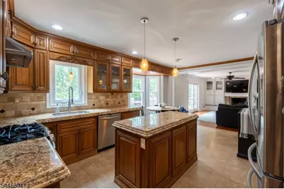 2 Hemlock Ln, Roxbury Township, NJ 07836 - Photo 12
