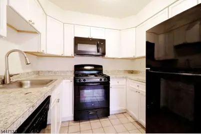 14-18 Lawrence St #3A, Bloomfield Twp., NJ 07003 - Photo 6