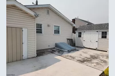 112 Brentwood Rd, Raritan, NJ 08869 - Photo 16