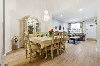 4 Reins Ct, Franklin Township, NJ 08873 - Photo 4