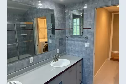 19 Crescent Rd, Wayne, NJ 07470 - Photo 16