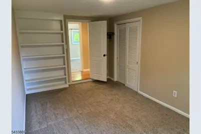 19 Crescent Rd, Wayne, NJ 07470 - Photo 6