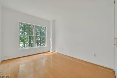 189 Forest Ave #213, Paramus, NJ 07652 - Photo 8