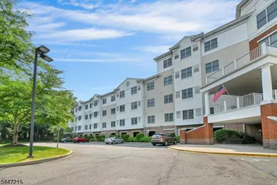 189 Forest Ave #213, Paramus, NJ 07652 - Photo 2