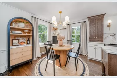 21 Duchamp Pl, Chatham, NJ 07928 - Photo 6