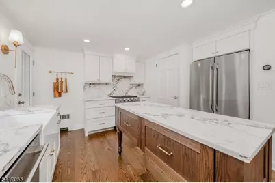 21 Duchamp Pl, Chatham, NJ 07928 - Photo 8
