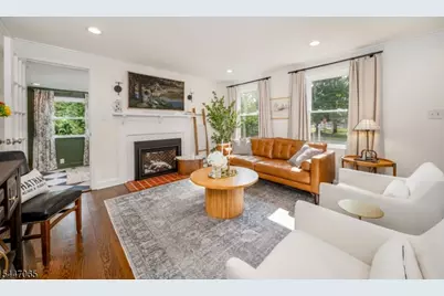 21 Duchamp Pl, Chatham, NJ 07928 - Photo 4