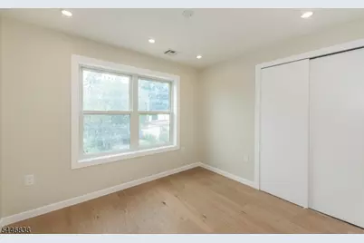58 Van Duyne Ave, Wayne, NJ 07470 - Photo 14