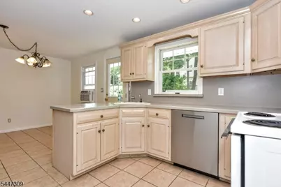 101 Madison Ave, Midland Park, NJ 07432 - Photo 10