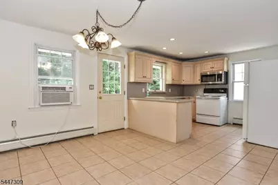 101 Madison Ave, Midland Park, NJ 07432 - Photo 8