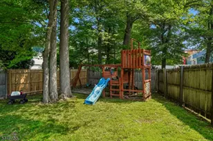 28 Brookside Pl, Livingston, NJ 07039 - Photo 26
