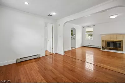66 W Hobart Gap Rd, Livingston, NJ 07039 - Photo 8