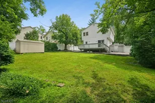 66 W Hobart Gap Rd, Livingston, NJ 07039 - Photo 36