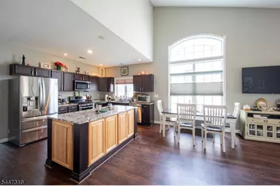 26 Bluffs Ct, Hamburg, NJ 07419 - Photo 8