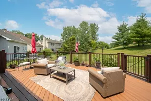 26 Bluffs Ct, Hamburg, NJ 07419 - Photo 26