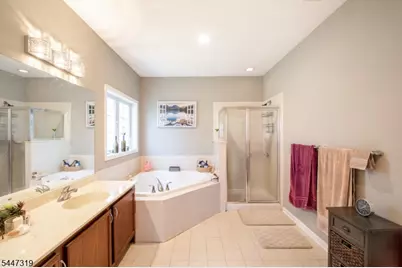 26 Bluffs Ct, Hamburg, NJ 07419 - Photo 18