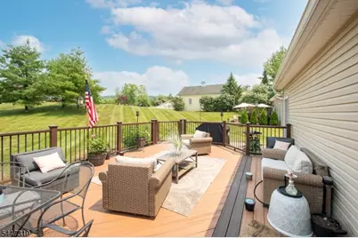 26 Bluffs Ct, Hamburg, NJ 07419 - Photo 4
