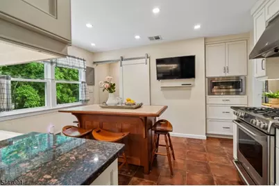4 Elkin Dr, Livingston Twp., NJ 07039 - Photo 10