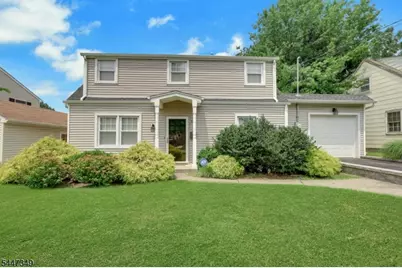15 Lynne Ave, Hawthorne, NJ 07506 - Photo 2