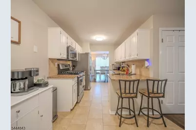 274 Morning Glory Ct, Readington, NJ 08889 - Photo 8