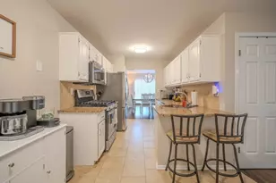 274 Morning Glory Ct, Readington, NJ 08889 - Photo 8