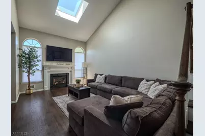 274 Morning Glory Ct, Readington, NJ 08889 - Photo 4