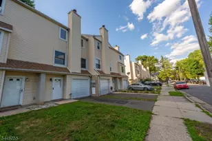 668 Jackson Ave, Roselle, NJ 07203 - Photo 2