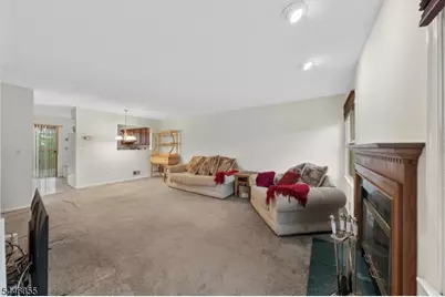668 Jackson Ave, Roselle, NJ 07203 - Photo 6