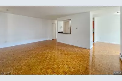 135-167 S Maple Ave #143B, Ridgewood, NJ 07450 - Photo 2