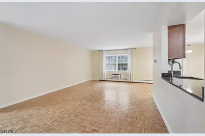 135-167 S Maple Ave #143B, Ridgewood, NJ 07450 - Photo 8