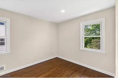 1212 Burnet Ave, Union Township, NJ 07083 - Photo 8