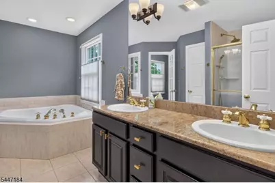 10 Berkshire Dr, Warren Township, NJ 07059 - Photo 10
