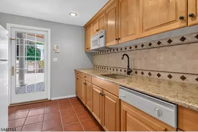 10 Berkshire Dr, Warren Township, NJ 07059 - Photo 18