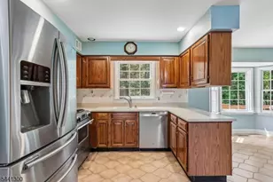 25 Bedminster Rd, Randolph Township, NJ 07869 - Photo 10