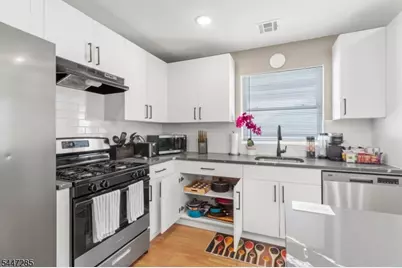 751 Seaport Dr #2, Elizabeth, NJ 07201 - Photo 16