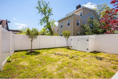 68 Lindsley Ave, Newark, NJ 07106 - Photo 20