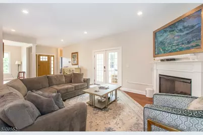 18 Post Oak Ct, Hardyston Township, NJ 07419 - Photo 6