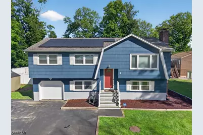2 Vivian Plz, Andover Township, NJ 07860 - Photo 2