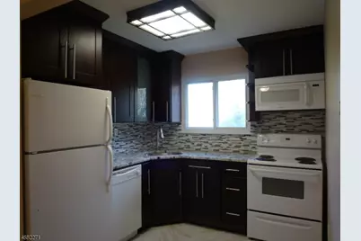 16 Deanna Dr #32, Hillsborough Township, NJ 08844 - Photo 4