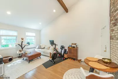 378 Claremont Ave #8, Montclair, NJ 07042 - Photo 2