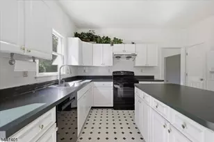 151 Brandon Ct, Branchburg Township, NJ 08853 - Photo 10