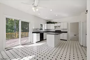 151 Brandon Ct, Branchburg Township, NJ 08853 - Photo 12