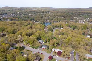 18 Hillcrest Dr, Bloomingdale, NJ 07403 - Photo 28