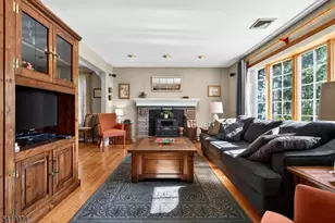 18 Hillcrest Dr, Bloomingdale, NJ 07403 - Photo 10
