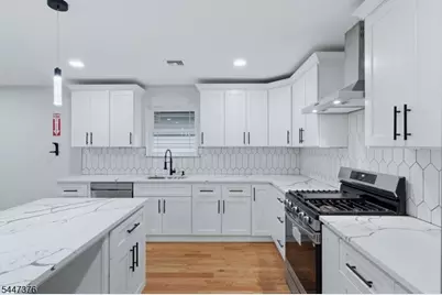 219 S Burnett St, East Orange, NJ 07018 - Photo 8