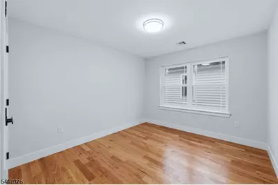 219 S Burnett St, East Orange, NJ 07018 - Photo 16